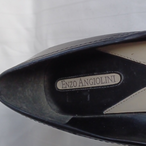 Enzo Angiolini "Greeley" Leather Square Toe Pump- Sz. 8 - Picture 4 of 11